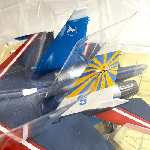 ALTAYA PLANES OF COMBAT 1/72 AY053 SUKHOI SU-35 SUPER FLANKER RUSSIAN KNIGHTS - Imagen 15 de 16