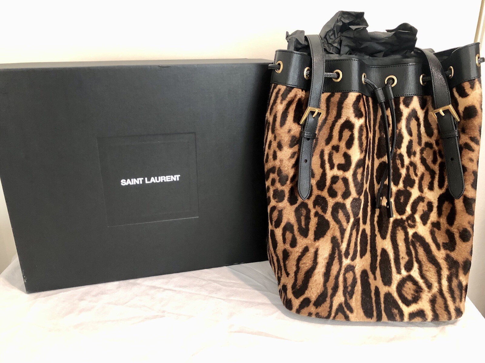 Borsa YSL Yves Saint Laurent Rivage tote secchiello animale pelliccia leopardo pelle nera
