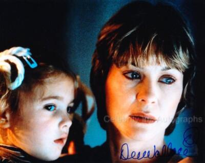 DEE WALLACE as Mary - E.T. The Extra-Terrestrial ORIGINAL SIGNED AUTOGRAMM