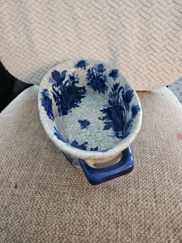 Bombay Company VINTAGE Blue & White Large 10” Oval Bowl /handles / Foot Bath - Picture 4 of 11