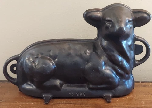 Vintage GRISWOLD Cast Iron Lamb Cake Mold No. 866 - 2 Piece