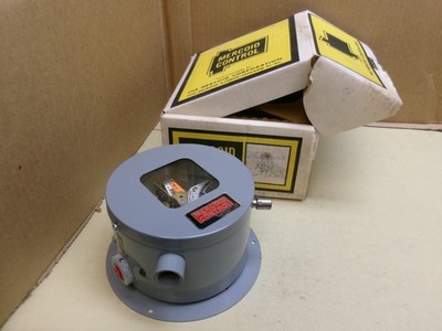 Mercoid Control Pressure Switch, Type DPS 7233-153 R 62