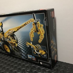 Lego Technic 8069 Backhoe Loader 2-in-1 Log Handler 2011 New Sealed