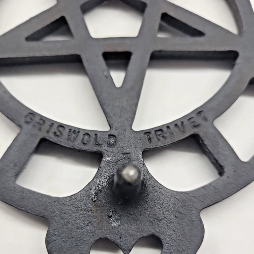 Griswold #1740 5 Pointed Star Cast Iron Trivet Vtg 1950s 3-footed Hot Plate image 3