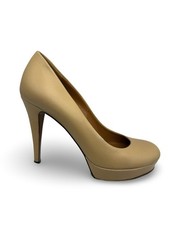 Gucci Beige Leather Platform Pumps Size 36 US 6 Round Toe Heels Added Sole Grip