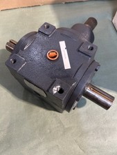 HUB CITY 0220-03401 BEVEL GEAR REDUCER 1:1 RATIO SERIES 600 NEW NO BOX
