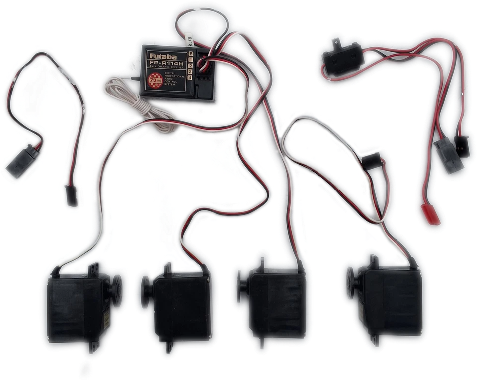 Juego de receptor y transmisor de radiocontrol Futaba 4YWD 72,150 MHZ Foto 3 de 4