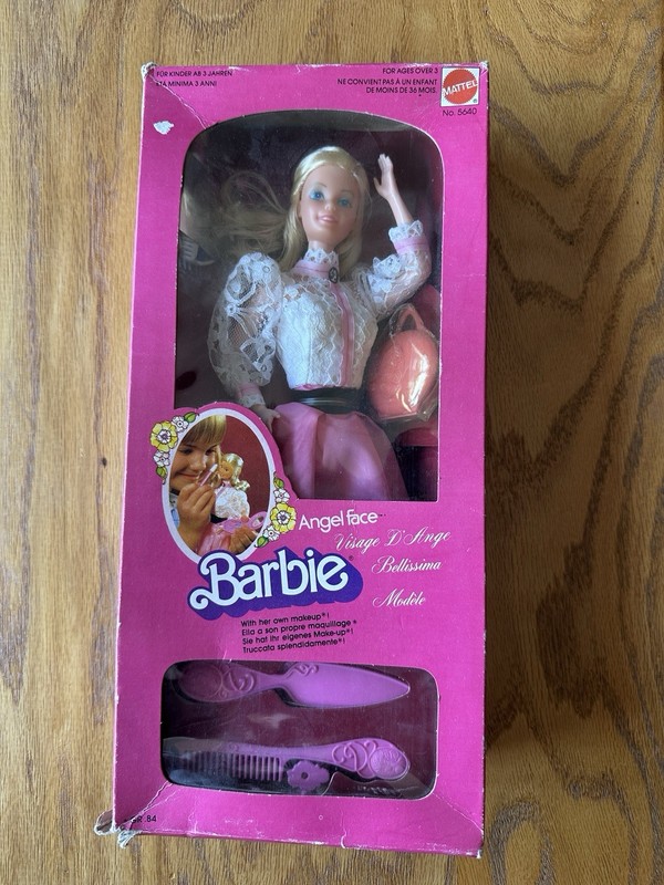 Angel Face Barbie Doll 1982 Mattel New in box French International packaging