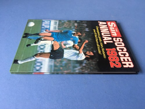 The Sun Soccer Annual 1982 Football - Imagen 3 de 5