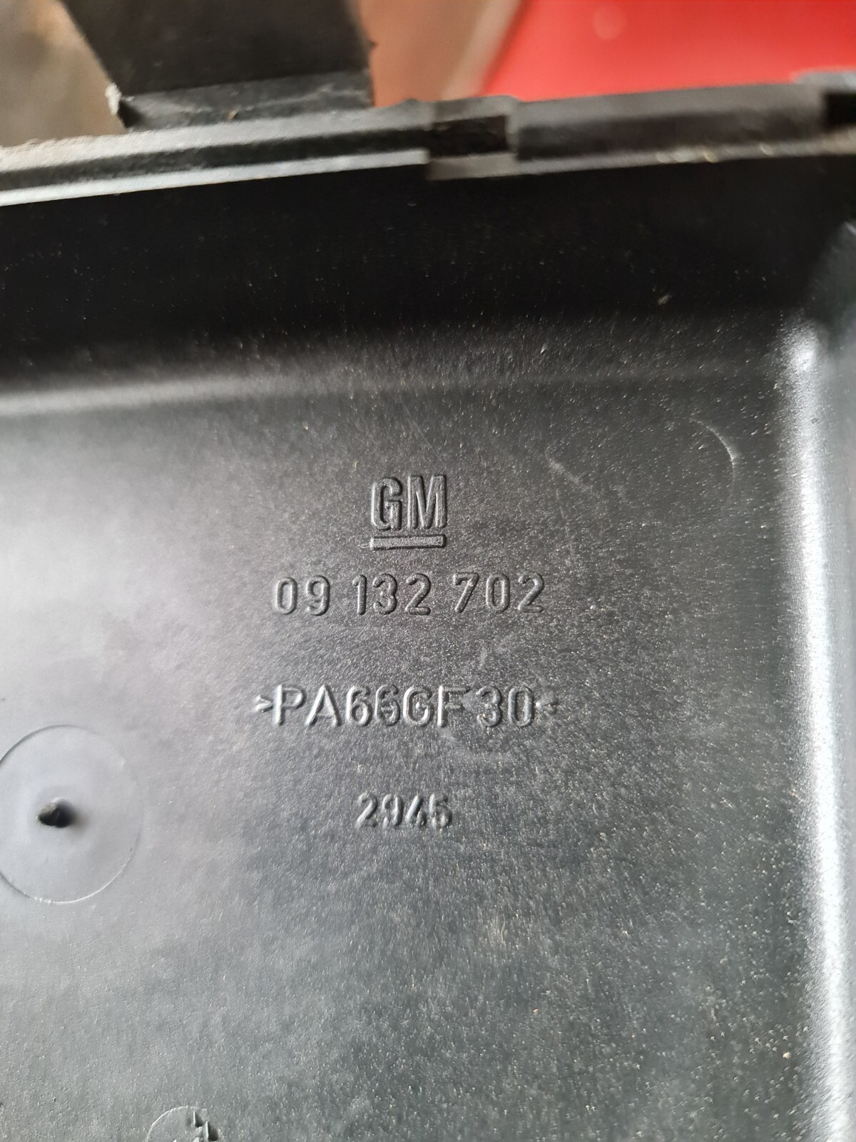 VAUXHALL/OPEL ZAFIRA MK1 UNDER BONNET RELAY BOX COVER LID - 09132702