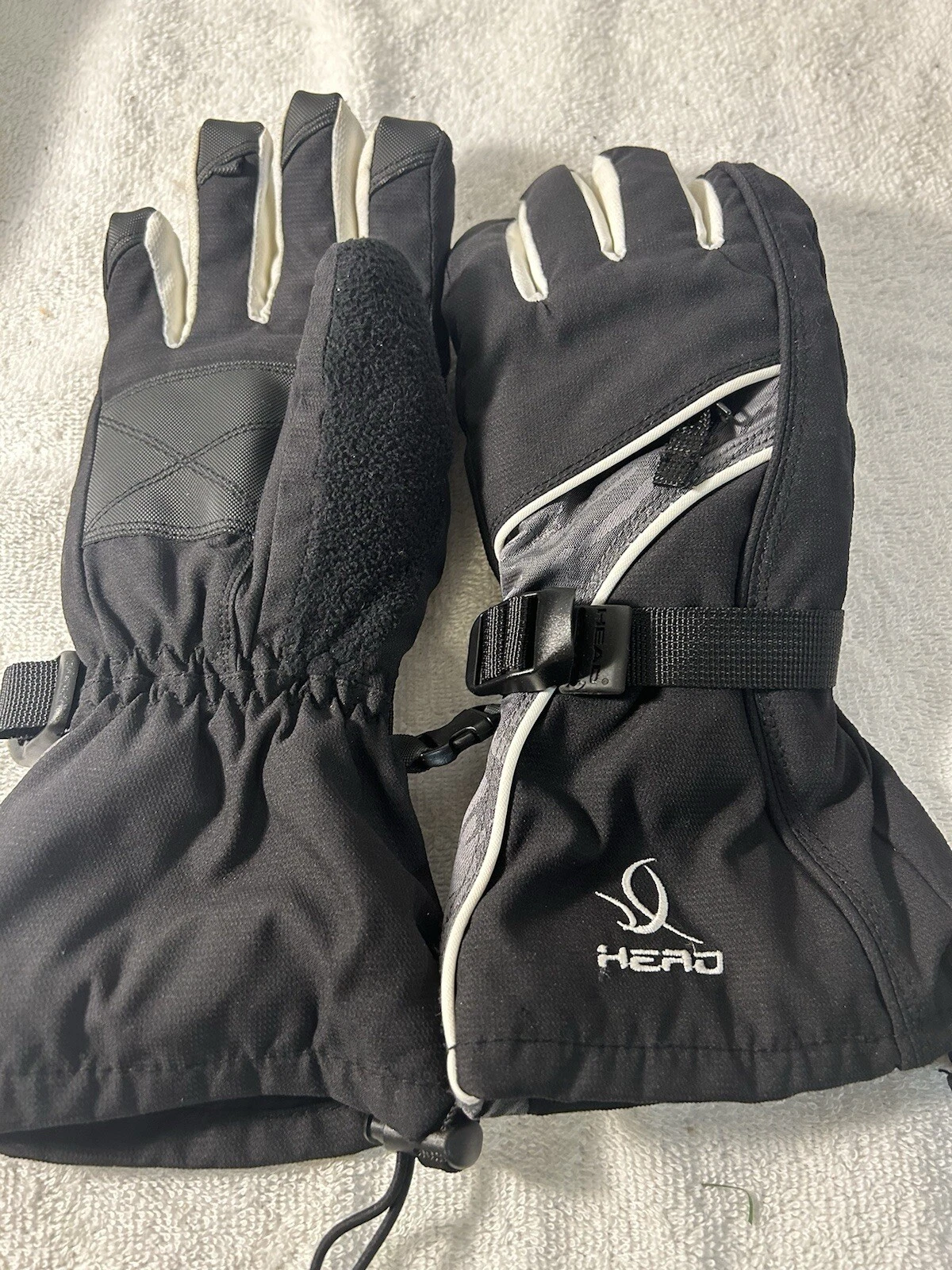 Snow Gloves Unisex
Opens in a new window or tab