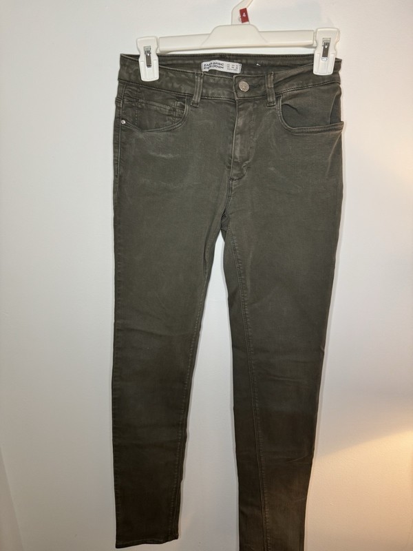 Zara Women's Basic Denim Dark Gray Jeans Size 6