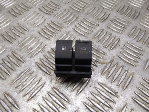 VW TOUAREG 7LA, 7L6, 7L7 Schalter zum Öffnen des Kraftstofftanks 17071168