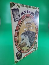 Hedgie Loves to Read by Jan Brett PB