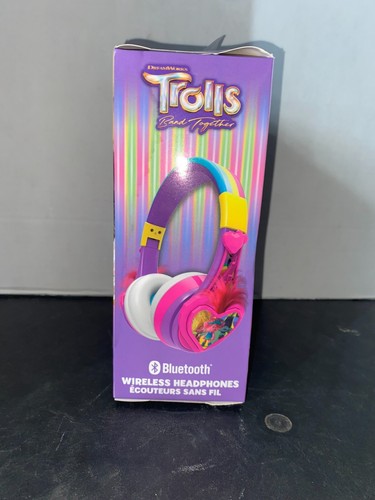 eKids DreamWorks Trolls Band Together Volume Limited Kids Wireless Headphones - Picture 3 of 4