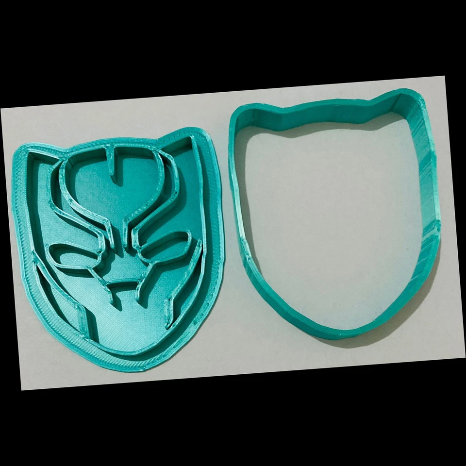 10cm Black Panther From Marvel Cookie Cutters - image 2 of 4