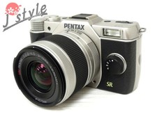  EXC Pentax Q7 Silver w/02 5-15mm Zoom Lens Kit Digital Camera