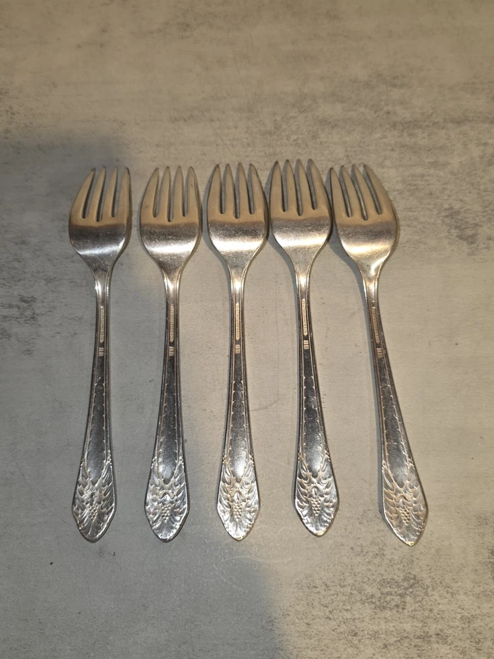 1847 Rogers Bros Marquise 5 Piece Silverplate Flatware Salad Forks - Image 2 of 4