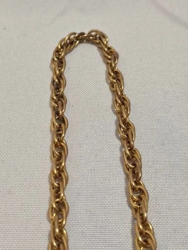 Collar con colgante Miami Orange Bowl dorado sin probar Foto 4 de 4