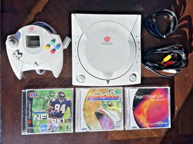 BUNDLE! USA Sega Dreamcast console system, 2 games 1 controller, bass fishing🔥