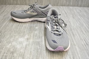 brooks adrenaline gts 10 grey