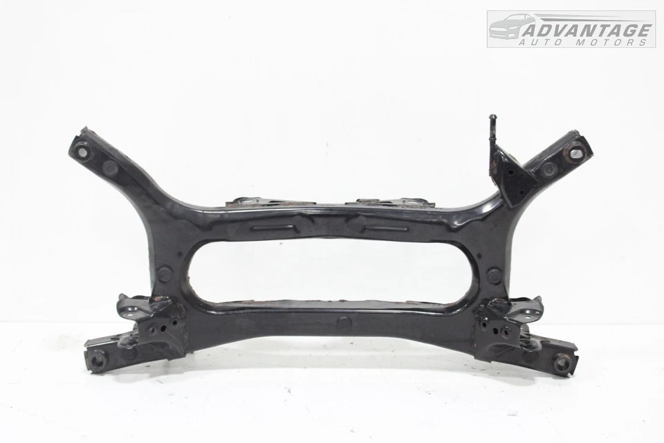 Toyota Prius Prime Hybrid PHEV 2017-22 subchasis trasero crossmember OEM Foto 2 de 4