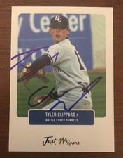 TYLER CLIPPARD 2004 JUST MINORS AUTOGRAPHED SIGNED AUTO BASEBALL CARD 17 YANKEES