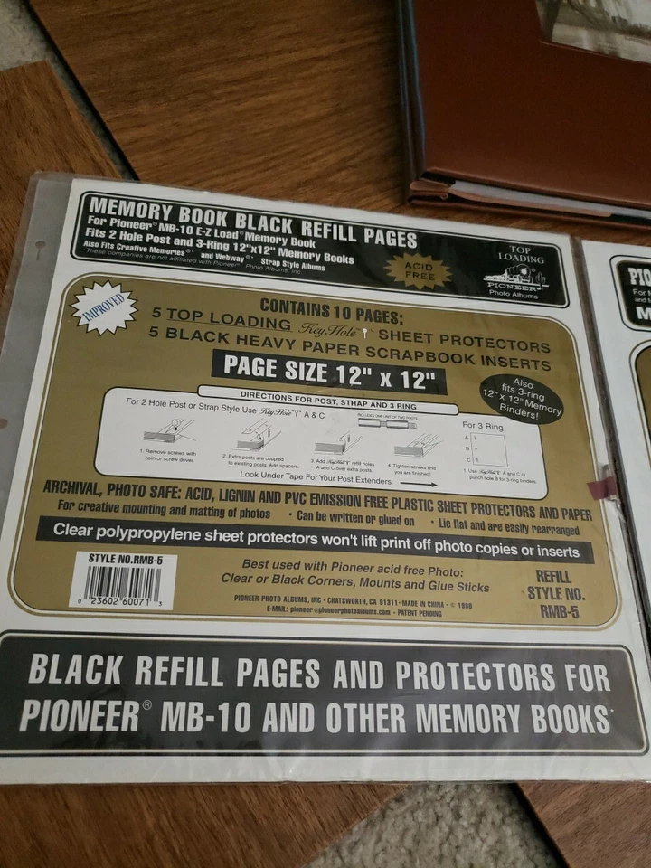 先锋浮雕人造革柱装 12 英寸 X 12 英寸剪贴簿专辑带 2 个补充包 — 第 2/4 张图片