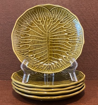 GIEN ~ FRANCE ~ FIVE VINTAGE 7 3/8  DESSERT PLATES ~ LEAF DESIGN ~ MARKED
