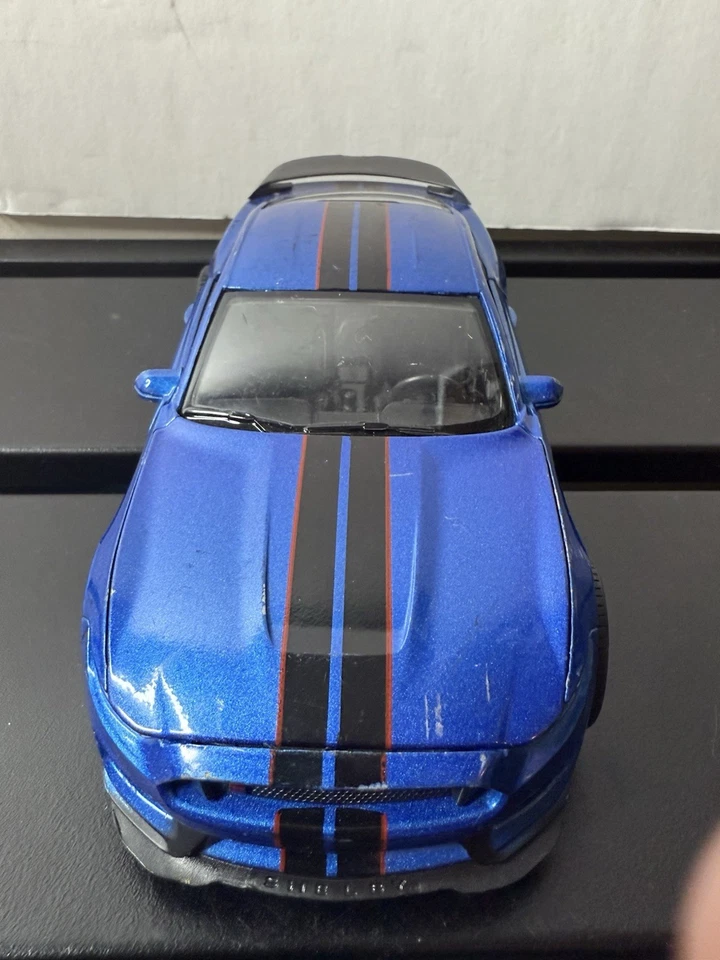 New Ray - 2016 FORD SHELBY GT350R - Metallic Blue with Stripes - 1/24 Die-Cast - Image 2 of 4