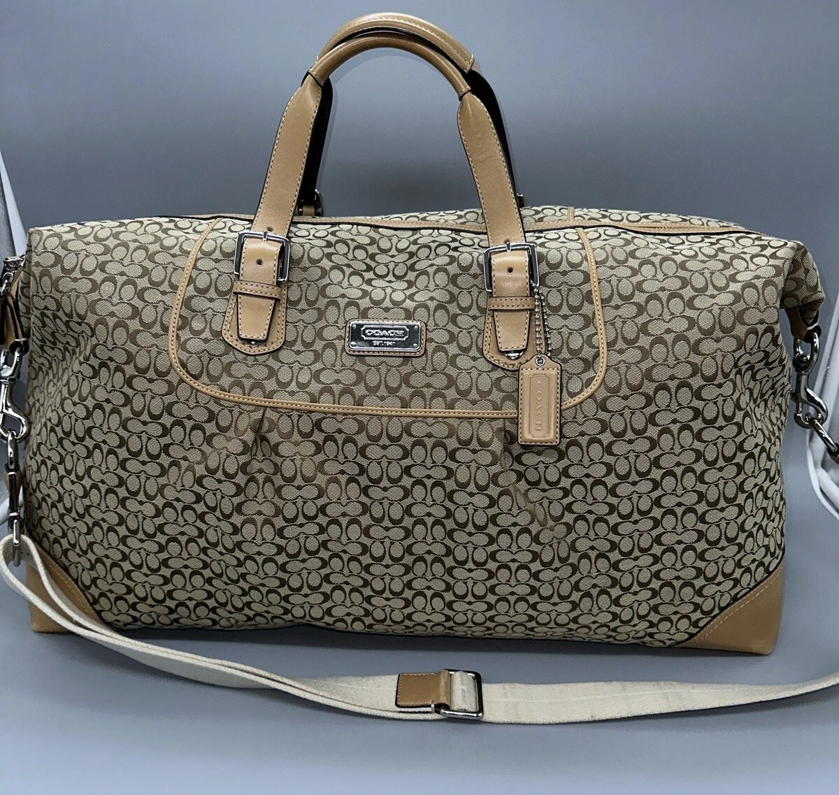 Coach voyager on sale duffle bag