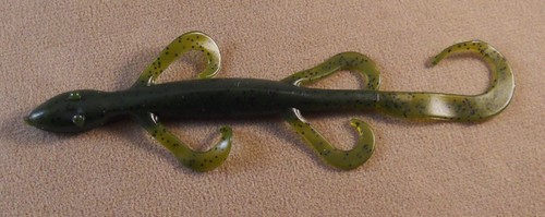 Barsch Angelköder 1 Packung mit 11 Echsen 6 Zoll grün Zuccini  - Bild 1 von 3