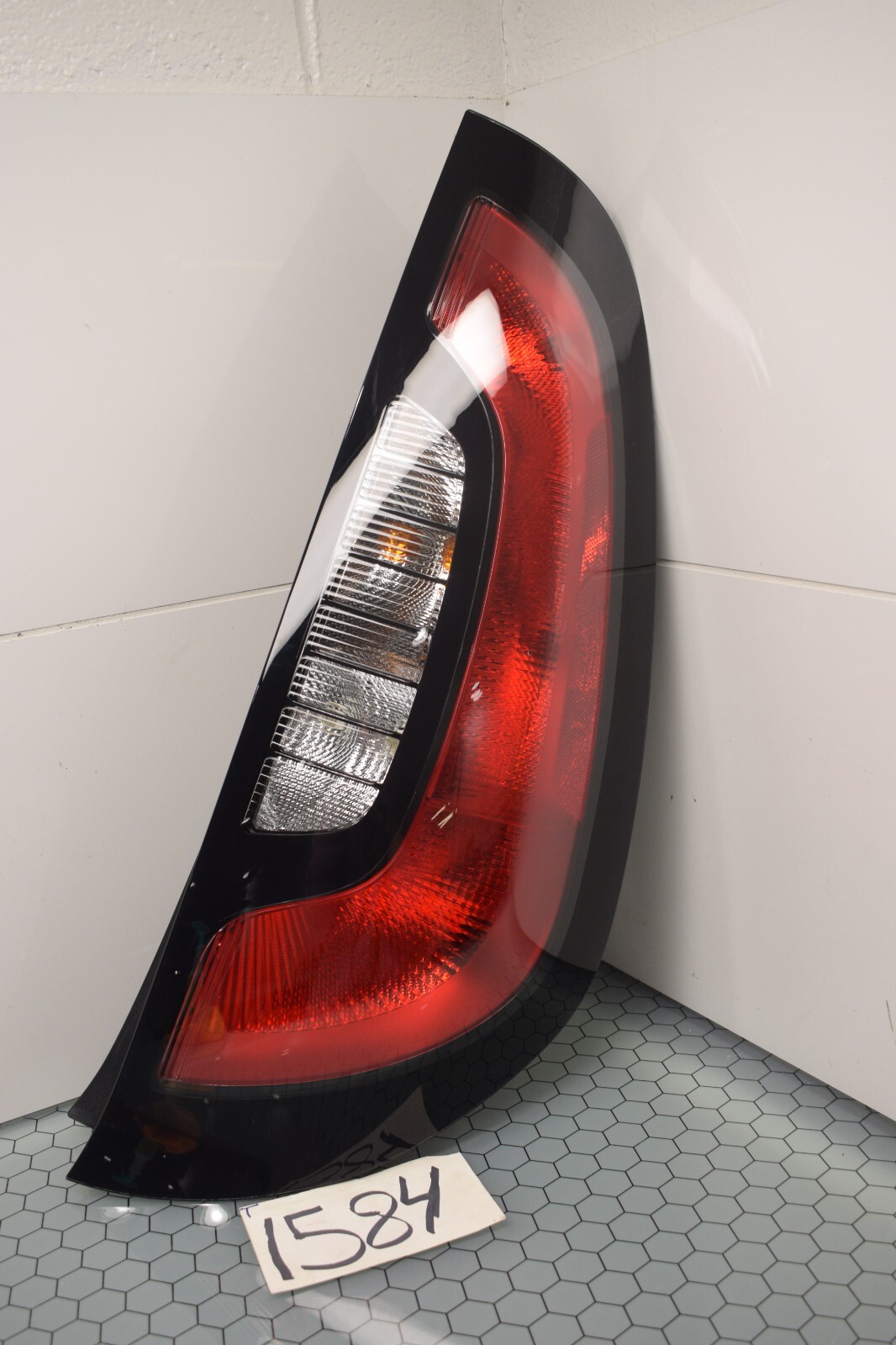 14 15 16 17 18 19 Kia Soul PASSENGER Side Tail Light Used Rear Lamp #1584-T