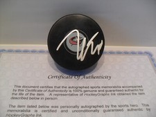 Penna argento brillante Kent Johnson autografo firmato Columbus Blue Jackets Puck COA