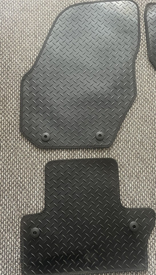 Volvo V60 20112018 Tailored Black Rolled Edge Rubber Heavy Duty Car