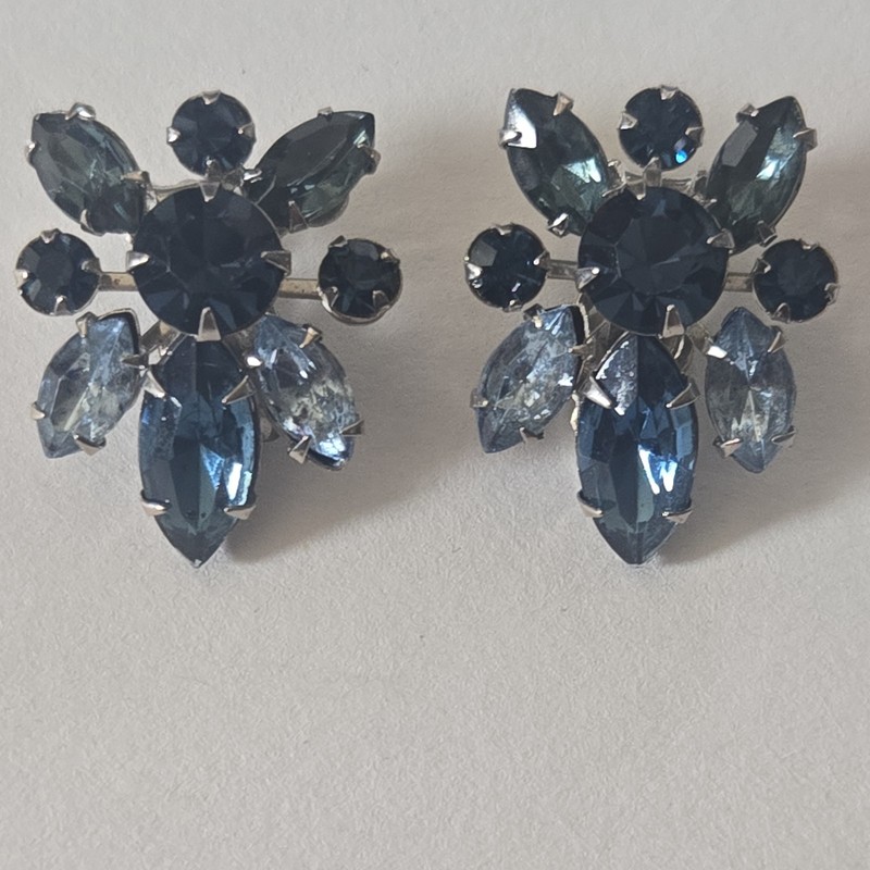 Vtg Earrings BEAU JEWELS Blue Rhinestones Flower Leaf Jewelry 