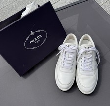 Prada Damen Downtown Perforierte Leder Sneake...