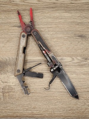 Real Avid Multi-Tool AR15 Hunting Rifle Tool Pliers Knife More!