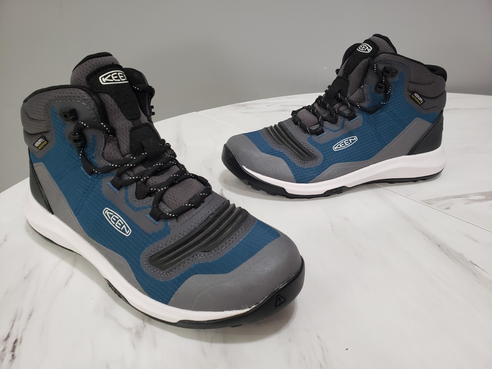 Stivali da trekking impermeabili leggeri NUOVI SENZA SCATOLA KEEN donna Tempo taglia 8