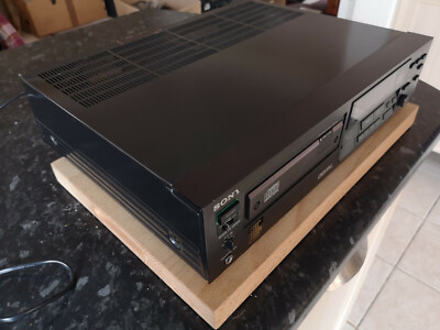 Sony CDP 501ES (Elevated Series) High-end Compact Disc Player  