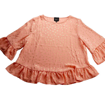W5 Womens Pullover Blouse Size Large Peach with Gold Print 3/4 Sleeves Ruffles