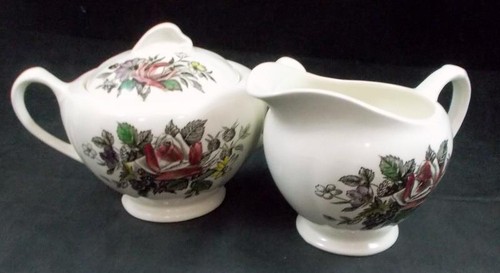 JG Meakin Gainsborough Set of Creamer and Sugar Bowl with Lid