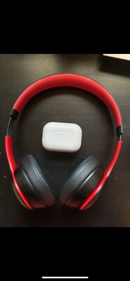 Beats by Dr. Dre Studio3 Wireless Over Ear Headphones - Black/Red.