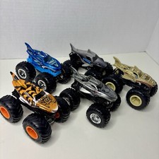 Monster Jam Truck Shark 1:64 (Megalodon, Tiger, leopard, Cyber, Wreck)  Lot Of 5