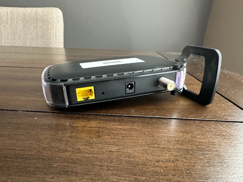 NETGEAR Cable Modem CM400 | For Cable Plans Up to 340 Mbps | DOCSIS 3.0 - Image 3 of 4