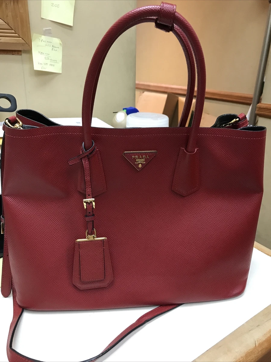 Prada Red Leather Handbag (Pre-Owned)