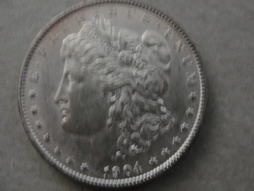 1904-P Morgan Silver Dollar 1$ - Uncirculated Condition - NICE COIN!