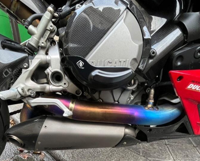 Cache moteur carbone Ducati Streetfighter V2 2021 2022 2023 2024