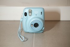 Fujifilm Instax Mini 11 Instant Camera Sky Blue w/ strap TESTED WORKS