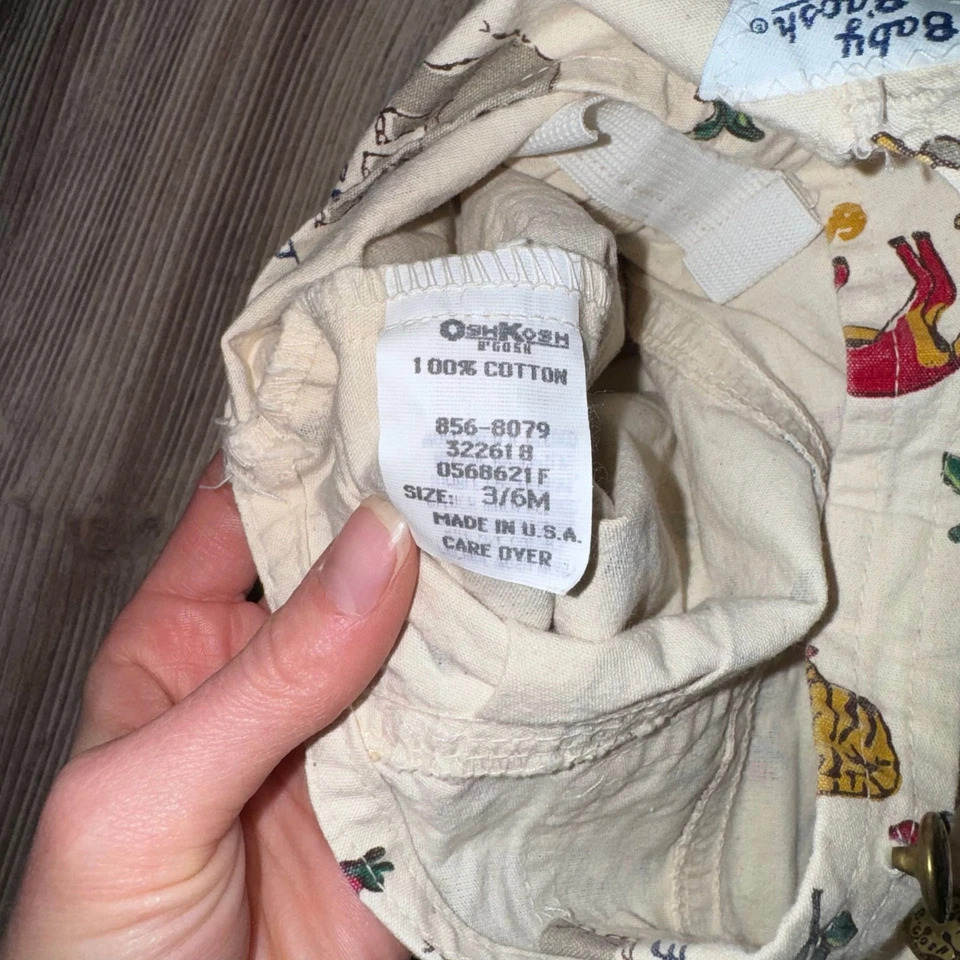 Mono Oshkosh b’ Gosh Vintage Raro Vestbak Safari Estampado Talla 3-6 Meses  Foto 4 de 4